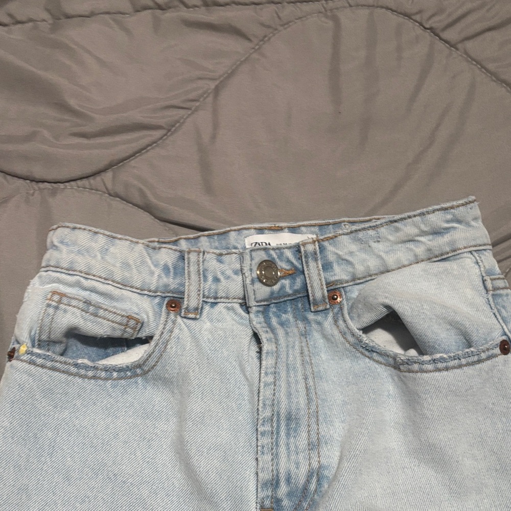 Zara Light Blue Relaxed Women’s Jeans